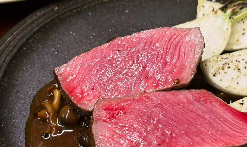 画像1905：火入れの仕方によって変わるお肉の表情、旨味、ピックアップはこ